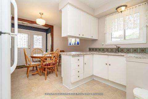 Photo 10 at 529 Carman Court, Donevan, Oshawa