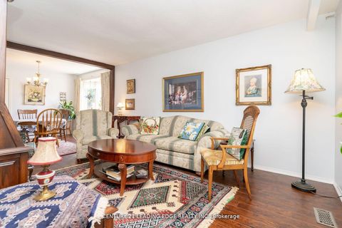 Photo 11 at 529 Carman Court, Donevan, Oshawa