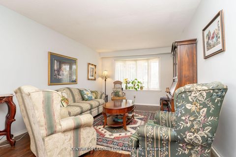 Photo 13 at 529 Carman Court, Donevan, Oshawa