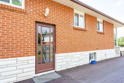 Photo 33 at 529 Carman Court, Donevan, Oshawa