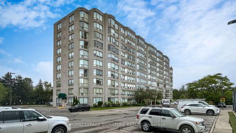 Photo 2 at 212 - 175 Cedar Avenue, Harding, Richmond Hill