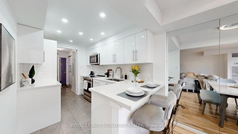 Photo 11 at 212 - 175 Cedar Avenue, Harding, Richmond Hill