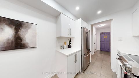 Photo 14 at 212 - 175 Cedar Avenue, Harding, Richmond Hill