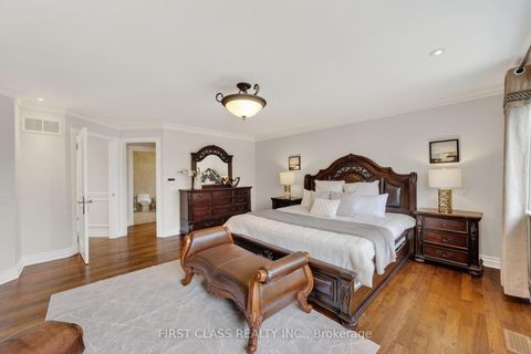 Photo 27 at 1031A Lillian Street, Willowdale East, Toronto