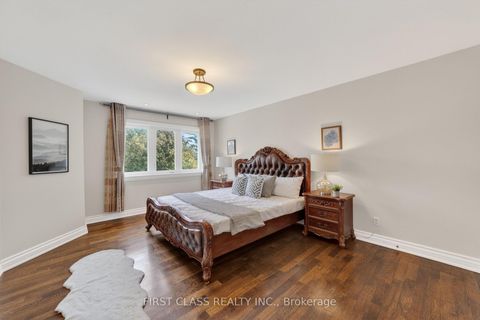 Photo 32 at 1031A Lillian Street, Willowdale East, Toronto