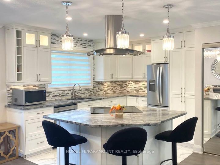 Photo 4 at 411 Bronte Road, WO West, Oakville