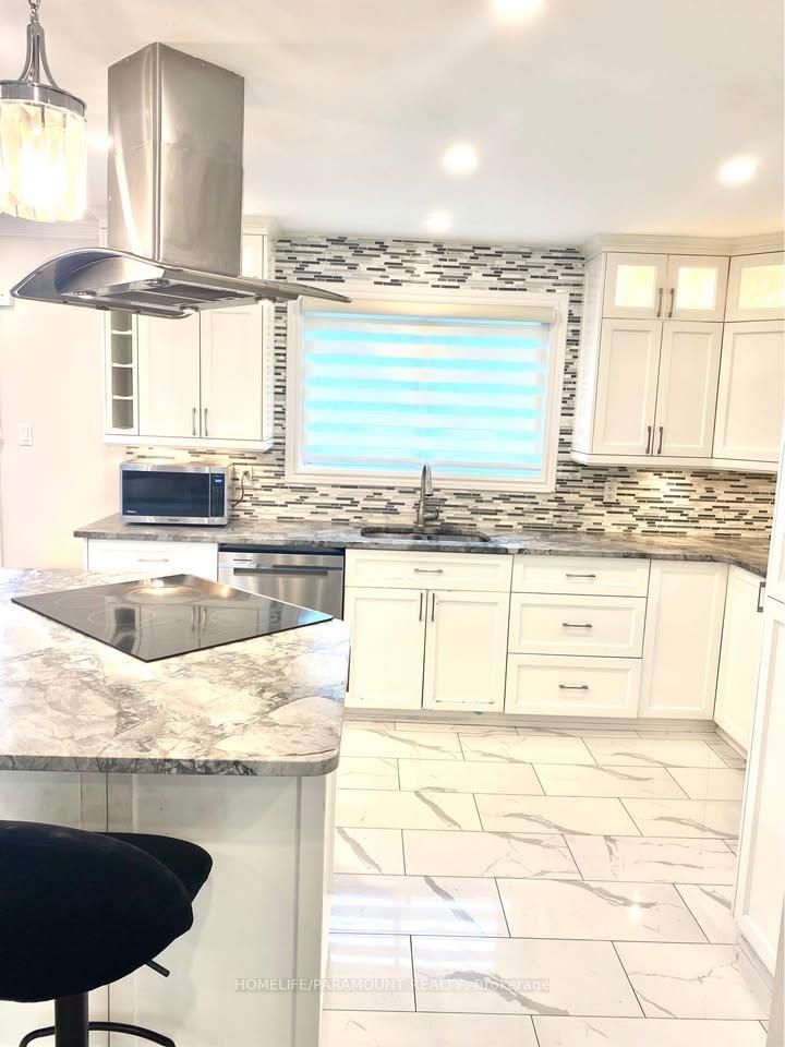 Photo 7 at 411 Bronte Road, WO West, Oakville