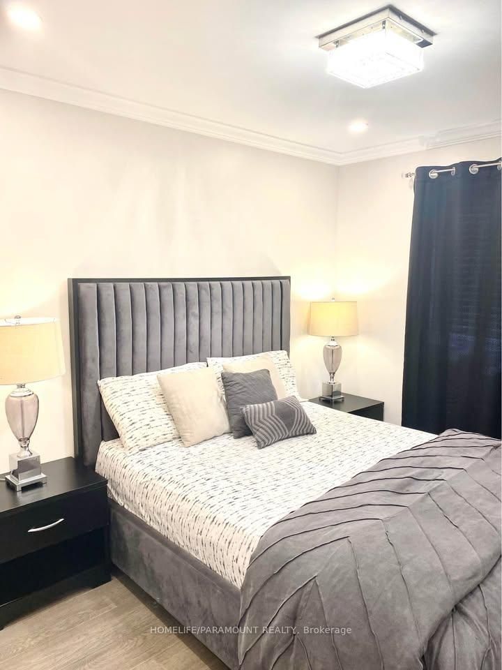 Photo 8 at 411 Bronte Road, WO West, Oakville