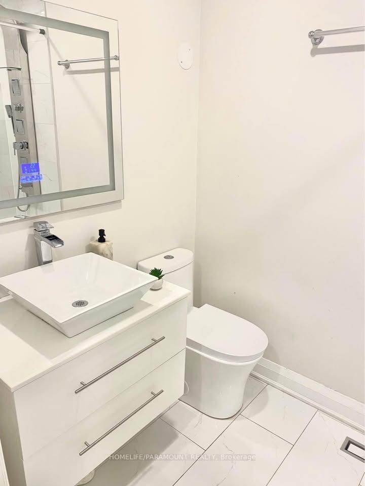 Photo 11 at 411 Bronte Road, WO West, Oakville