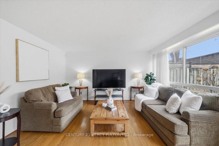 Photo 5 at 16 By-Pass Court, Sullivan, Toronto