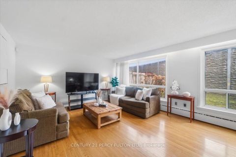 Photo 6 at 16 By-Pass Court, Sullivan, Toronto