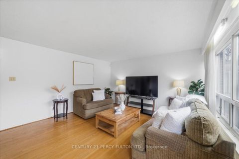 Photo 7 at 16 By-Pass Court, Sullivan, Toronto