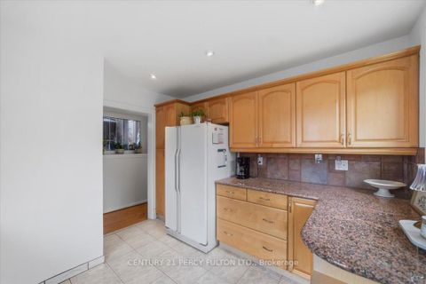 Photo 8 at 16 By-Pass Court, Sullivan, Toronto