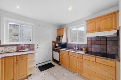 Photo 9 at 16 By-Pass Court, Sullivan, Toronto