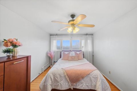 Photo 12 at 16 By-Pass Court, Sullivan, Toronto