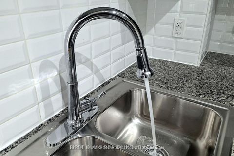 Photo 9 at 1111 - 38 Cedarland Drive, Unionville, Markham