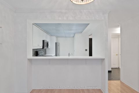 Photo 10 at 206 - 18 Hollywood Avenue, Willowdale East, Toronto