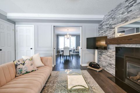 Photo 8 at 5 Claire Drive, Painswick South, Barrie