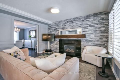 Photo 9 at 5 Claire Drive, Painswick South, Barrie