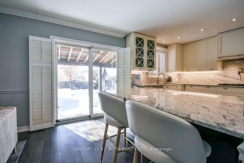 Photo 14 at 5 Claire Drive, Painswick South, Barrie