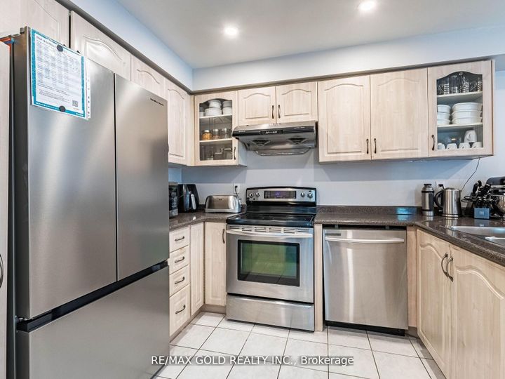 Photo 18 at 107 Clover Bloom Road, Wellington, Brampton