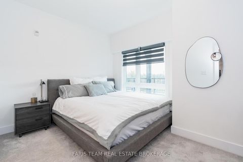 Photo 17 at 102 - 8 Culinary Lane, Rural Barrie Southeast, Barrie