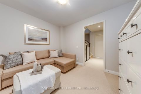 Photo 14 at 21 - 19 Valhalla Inn Road, City Centre West, Toronto