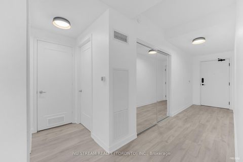 Photo 5 at 337 - 60 Princess Street, Waterfront Communities C8, Toronto