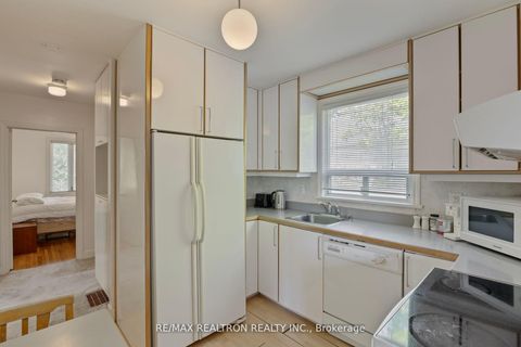 Photo 4 at 598 Coldstream Avenue, Lawrence, Toronto