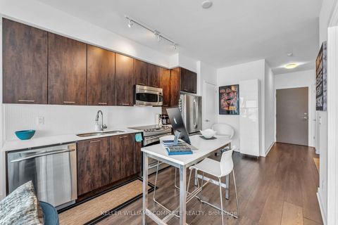 Photo 2 at 1008 - 169 Fort York Boulevard, Niagara, Toronto
