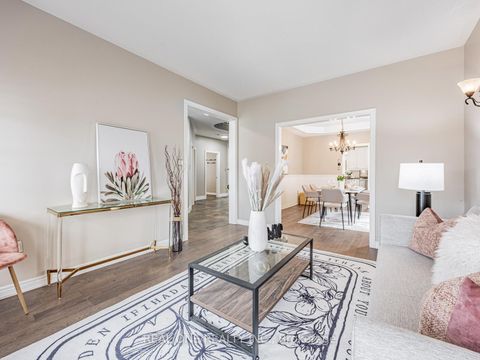 Photo 6 at 51 Hanson Crescent, Brooklin, Whitby