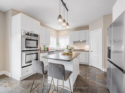 Photo 10 at 51 Hanson Crescent, Brooklin, Whitby
