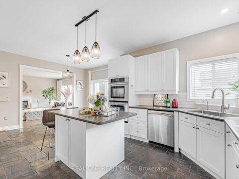 Photo 12 at 51 Hanson Crescent, Brooklin, Whitby