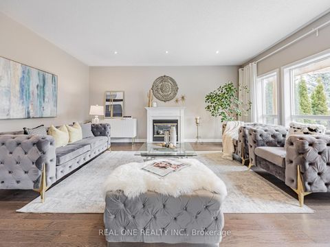 Photo 13 at 51 Hanson Crescent, Brooklin, Whitby