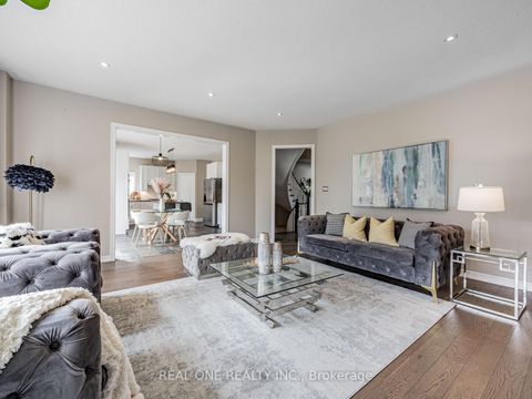 Photo 16 at 51 Hanson Crescent, Brooklin, Whitby