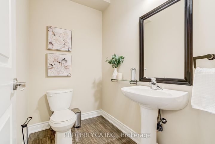 Photo 11 at 16 - 10060 Keele Street, Maple, Vaughan