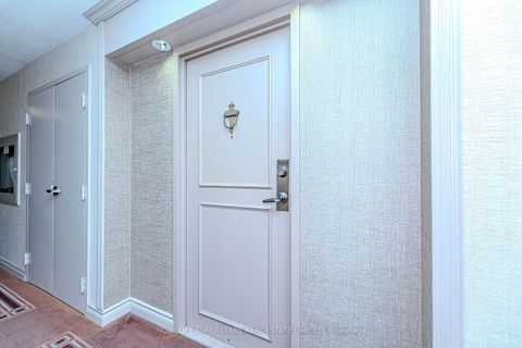 Photo 2 at 1005 - 7 Townsgate Drive, Yorkhill, Vaughan