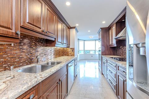 Photo 6 at 1005 - 7 Townsgate Drive, Yorkhill, Vaughan