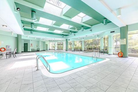 Photo 28 at 1005 - 7 Townsgate Drive, Yorkhill, Vaughan