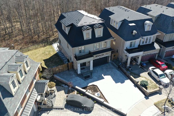 Photo 1 at 87 Haviland Circle, Wellington, Brampton