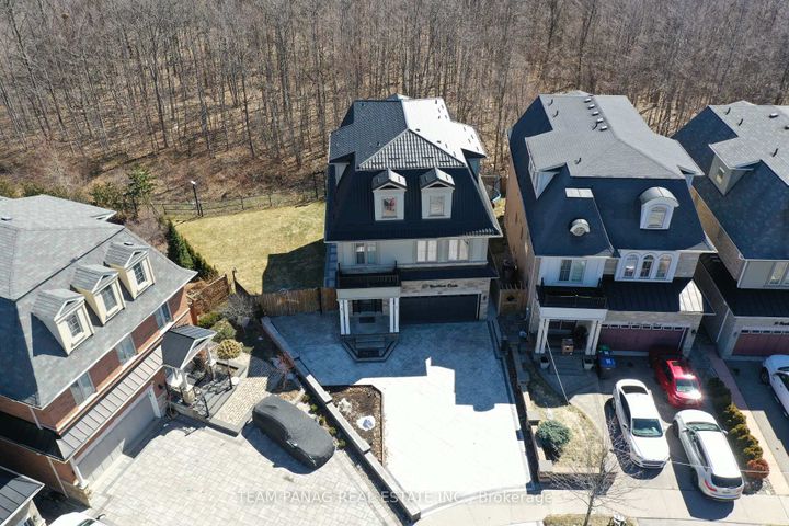 Photo 3 at 87 Haviland Circle, Wellington, Brampton