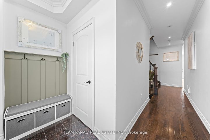 Photo 8 at 87 Haviland Circle, Wellington, Brampton