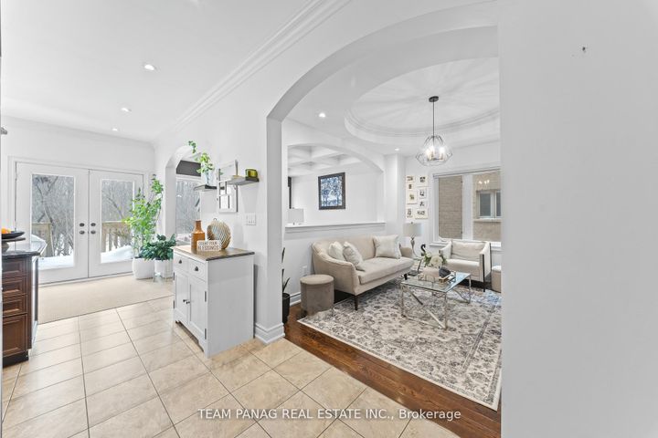 Photo 10 at 87 Haviland Circle, Wellington, Brampton