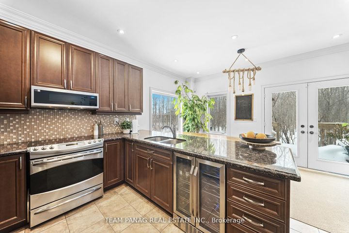 Photo 14 at 87 Haviland Circle, Wellington, Brampton