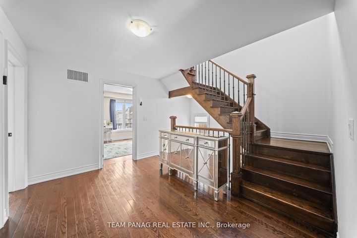 Photo 21 at 87 Haviland Circle, Wellington, Brampton