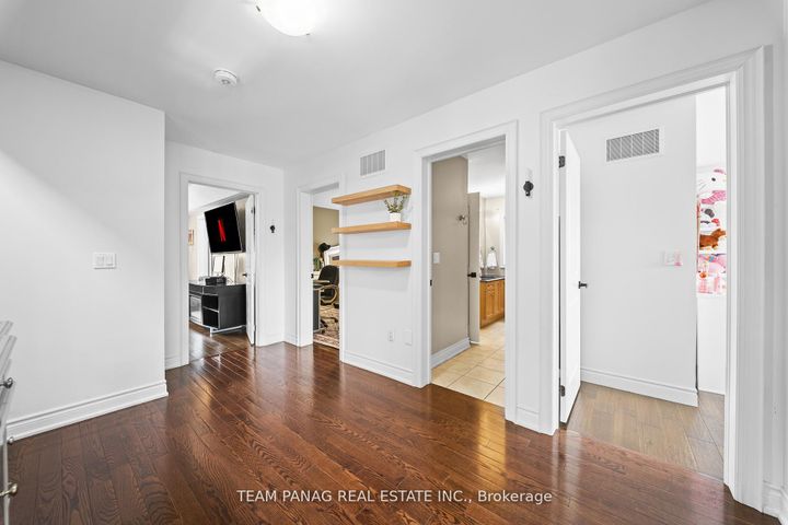 Photo 22 at 87 Haviland Circle, Wellington, Brampton