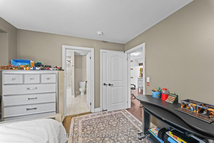 Photo 30 at 87 Haviland Circle, Wellington, Brampton