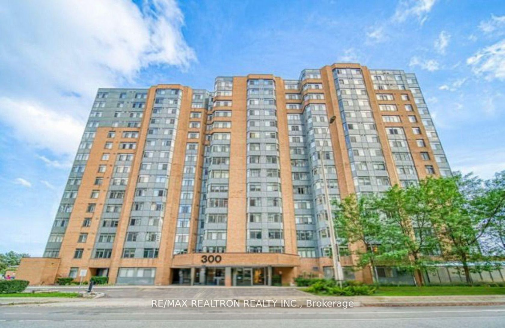 504 - 300 Webb Drive, City Centre, Mississauga by Loree Meneguzzi Real Estate 504 - 300 Webb Drive, City Centre, Mississauga