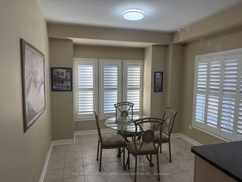 Photo 4 at 7 - 10719 Bathurst Street, Mill Pond, Richmond Hill