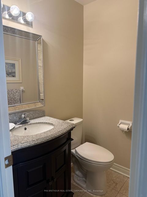 Photo 5 at 7 - 10719 Bathurst Street, Mill Pond, Richmond Hill